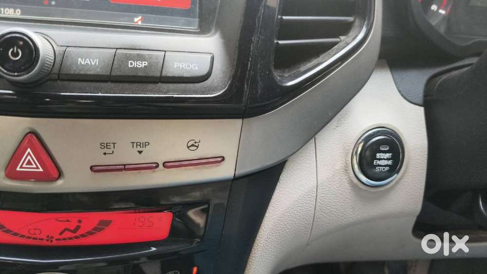 Mahindra Xuv300 W8 Diesel, 2019, Diesel