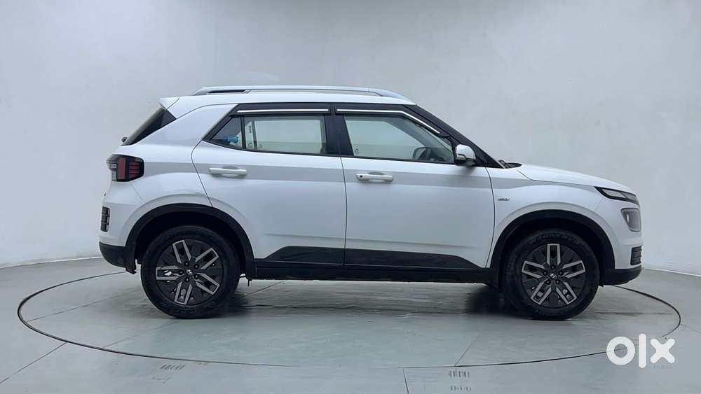 Hyundai Venue 1.0 S (o) Turbo Dct, 2024, Petrol