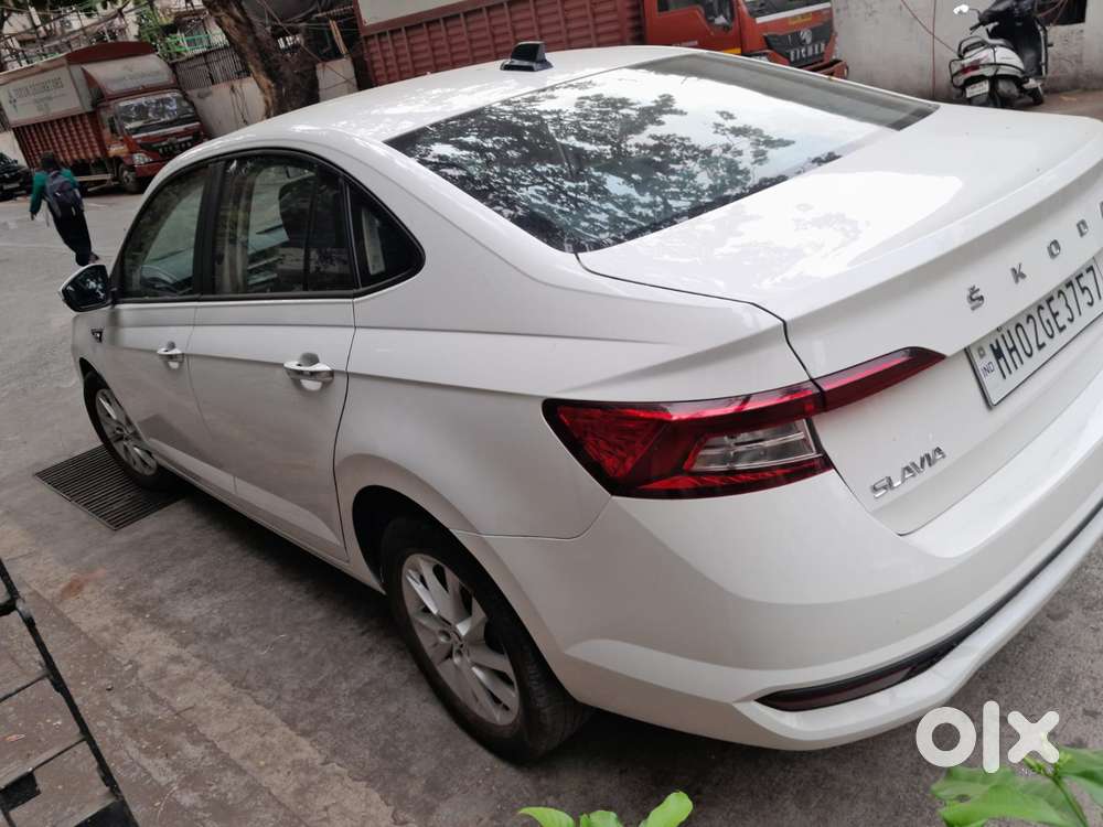 Skoda Slavia Ambition 1.5l Tsi Dsg Dual Tone, 2024, Petrol