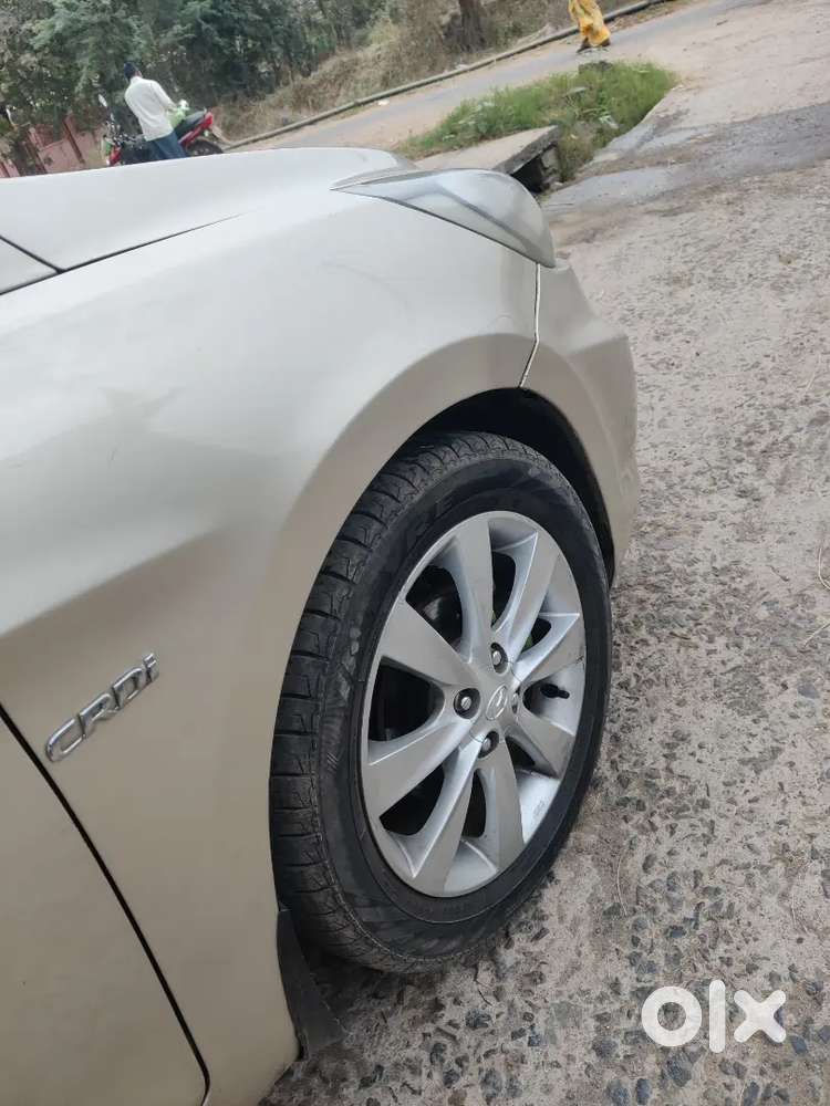 Hyundai Fluidic Verna 2012 Diesel 130300 Km Driven