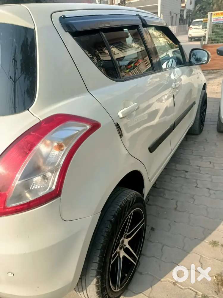 Maruti Suzuki Swift 2016