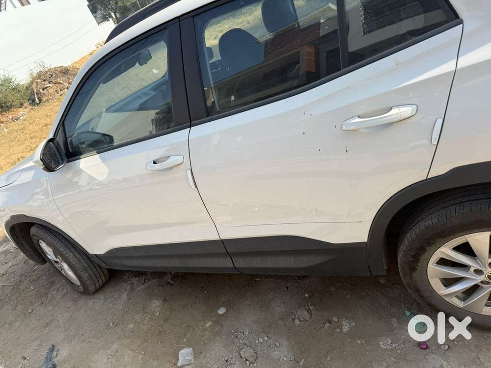 Skoda Kylaq 2025 Petrol 8800 Km Driven