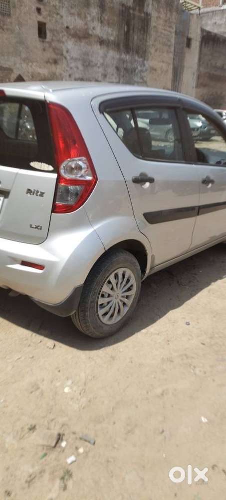 Maruti Suzuki Ritz Lxi, 2013, Petrol