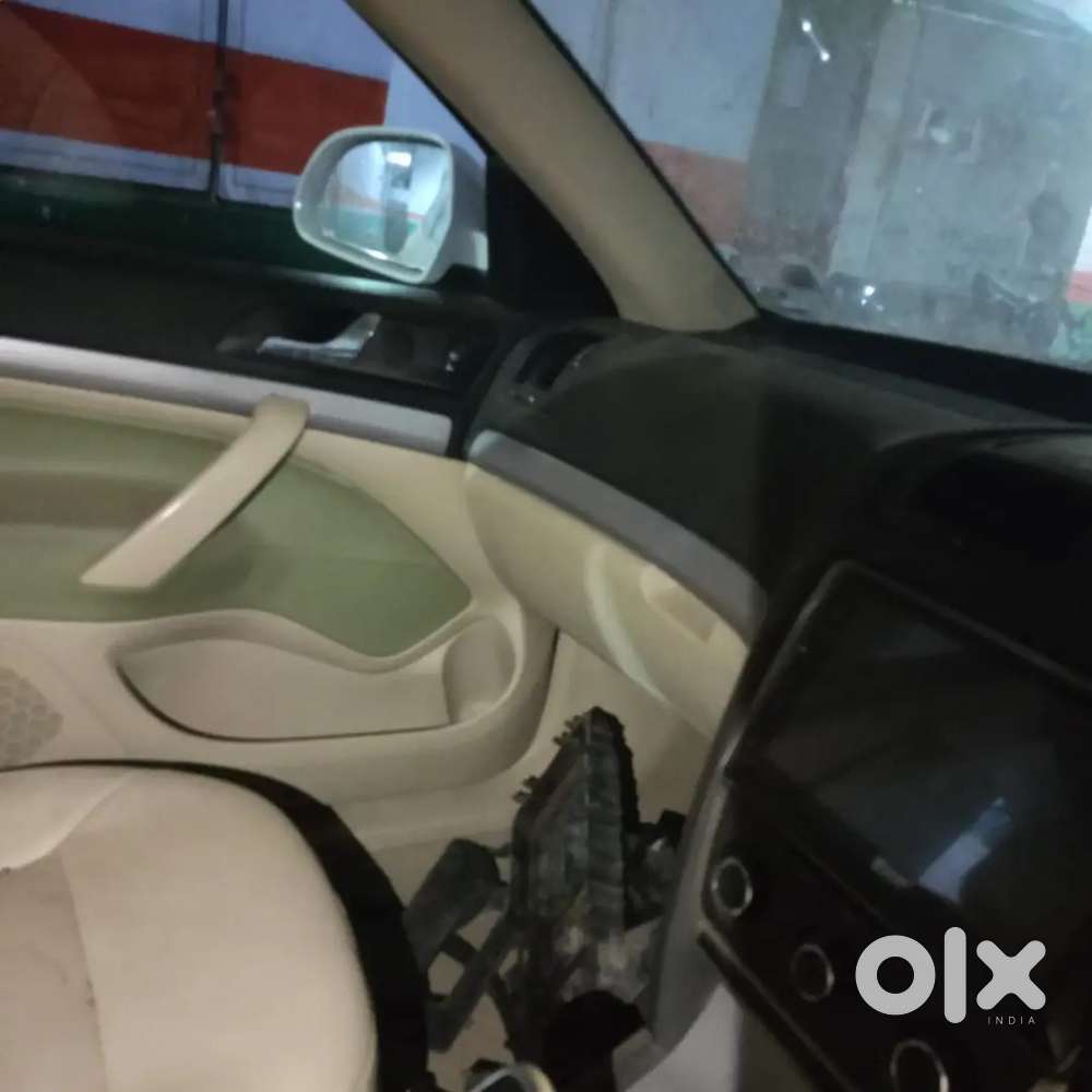 Skoda Laura 2011 Diesel 207000 Km Driven