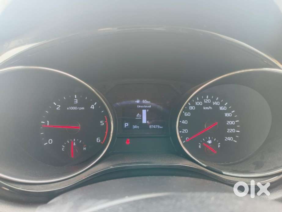 Kia Carnival Premium, 2021, Petrol