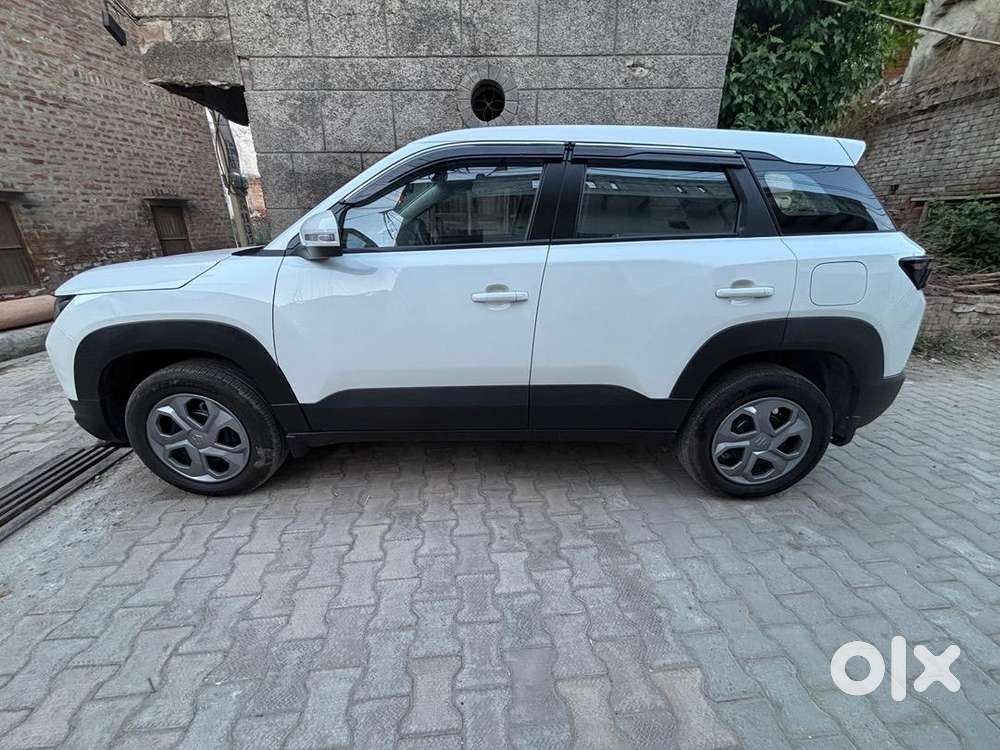 Maruti Suzuki Brezza 2025 Cng & Petrol Well Maintained
