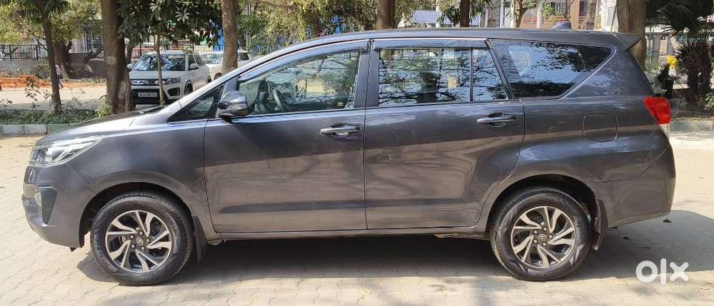 Toyota Innova Crysta