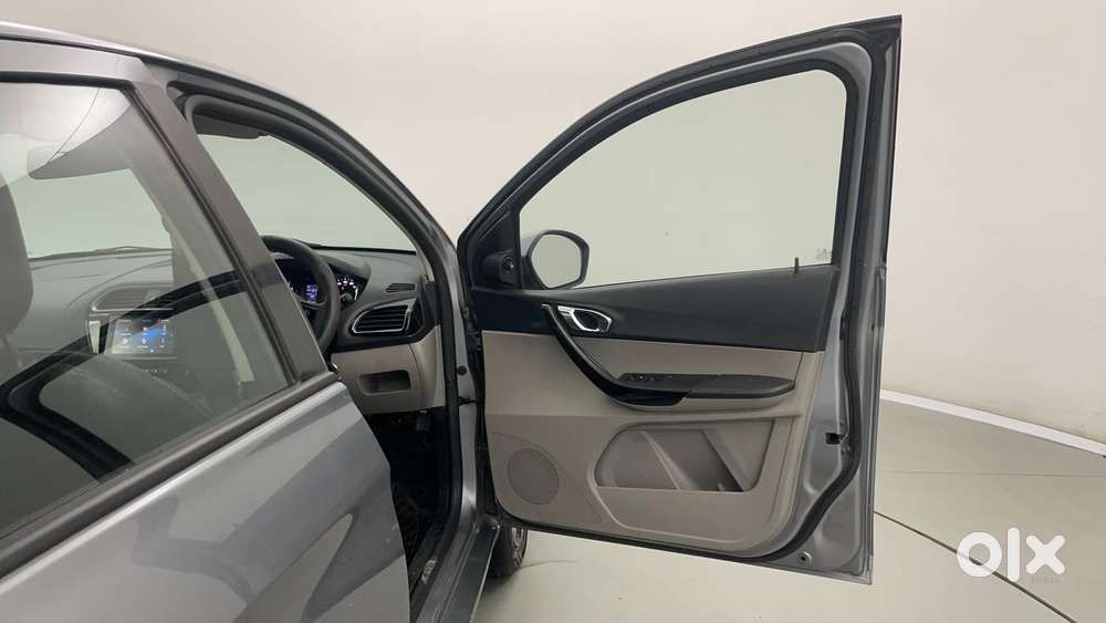 Tata Tiago 1.2 Revotron Xz Plus Dual Tone, 2019, Petrol