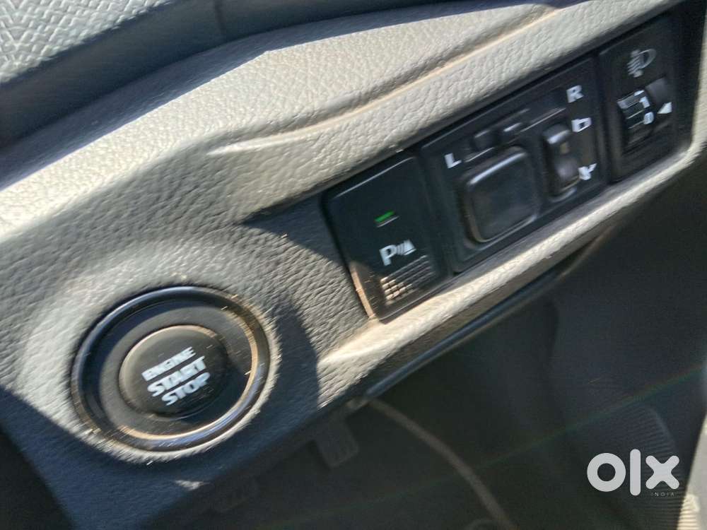 Maruti Suzuki Brezza Zdi+ Dual Tone, 2017, Diesel