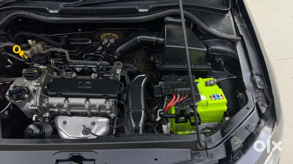 Volkswagen Polo Petrol Highline 1.2l, 2016, Petrol
