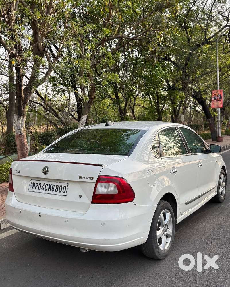 Skoda Rapid 1.5 Tdi Cr Elegance Plus, 2014, Diesel
