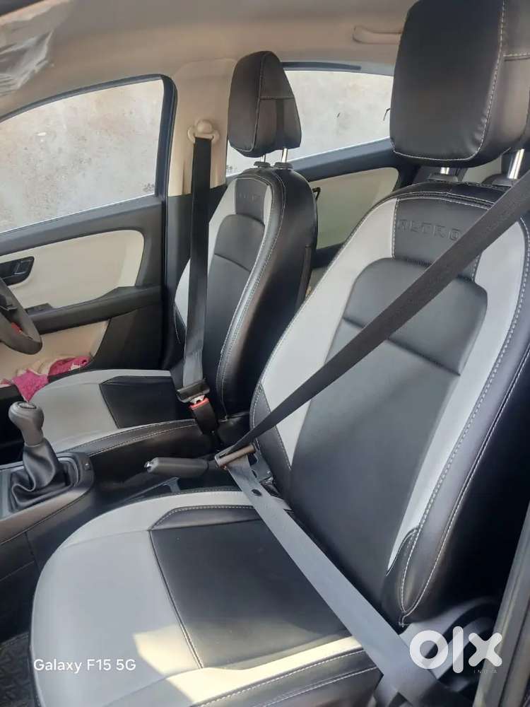 2023 Tata Altroz Xm+ Petrol  Single Owner