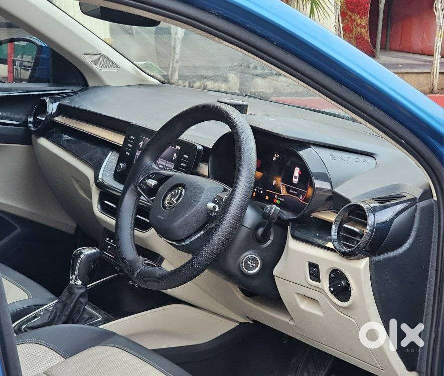 Skoda Slavia 1.0 Tsi Style At, 2023, Petrol