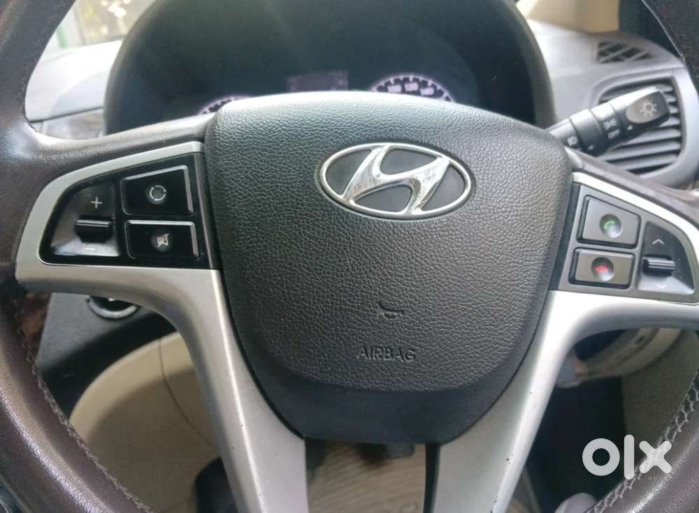 Hyundai Verna Fluidic 1.6 Vtvt Sx, 2011, Cng & Hybrids