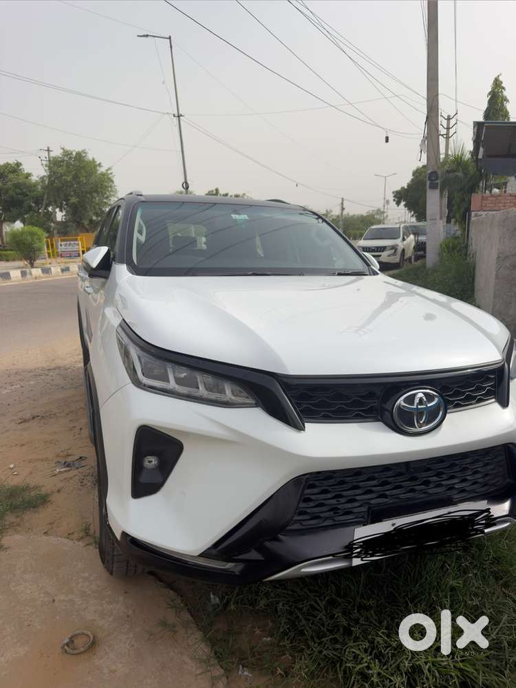 Toyota Fortuner Legender 2023