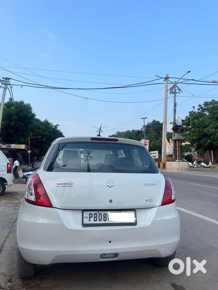 Maruti Suzuki Swift Petrol Manual 2013