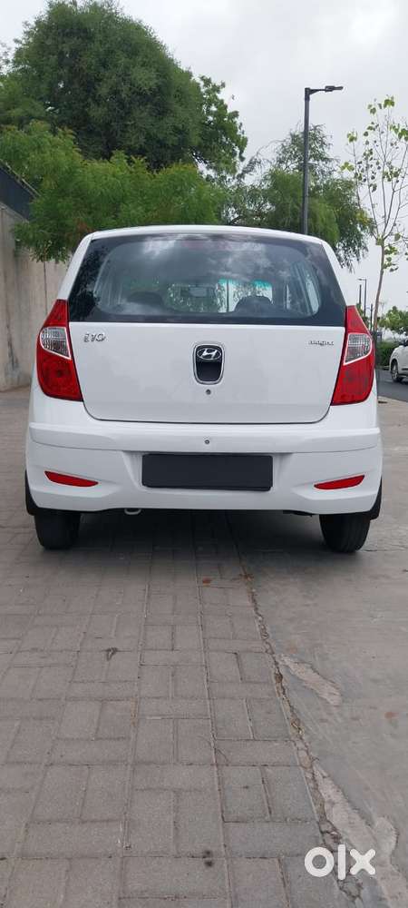 Hyundai I10 Magna O, 2016, Petrol