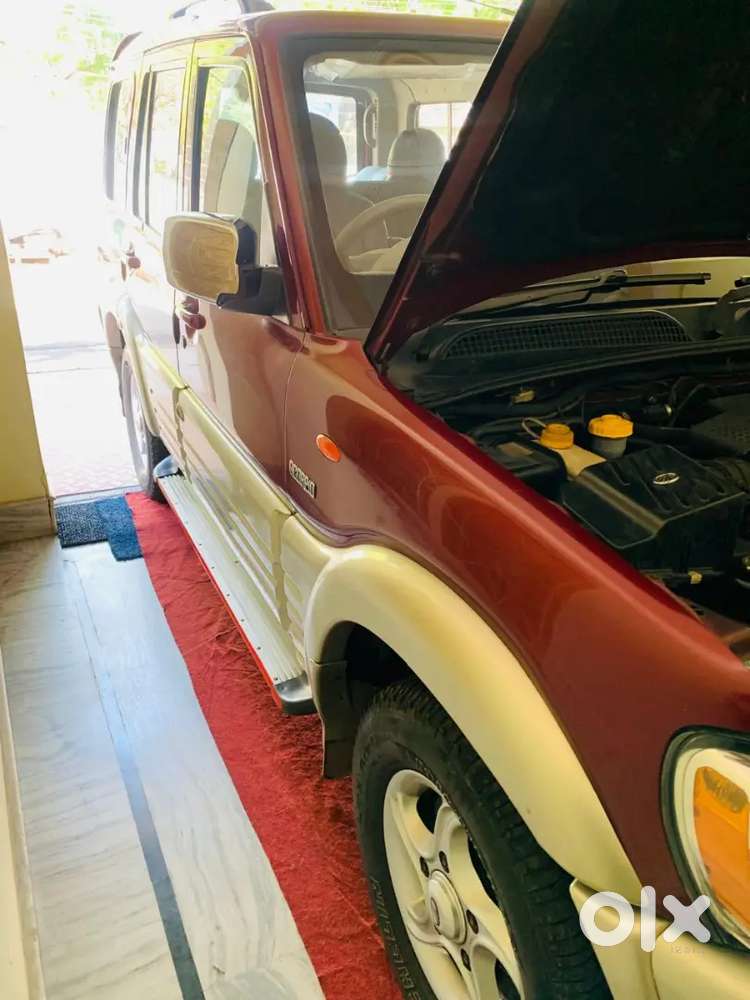 Mahindra Scorpio 2005