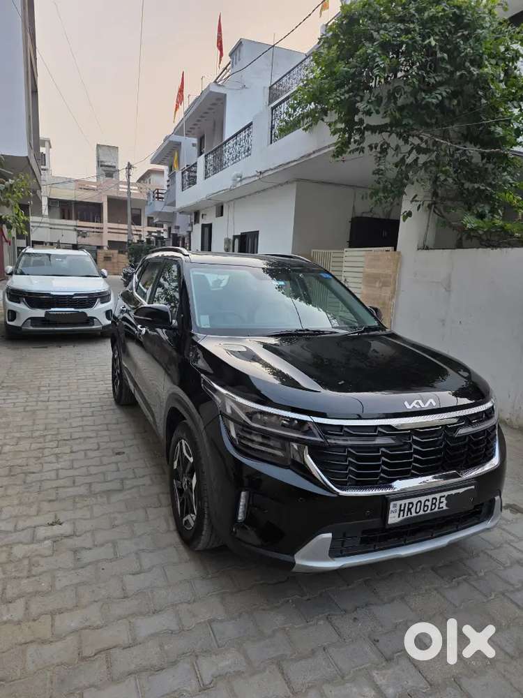 Scratchless Single Hand Driven Car