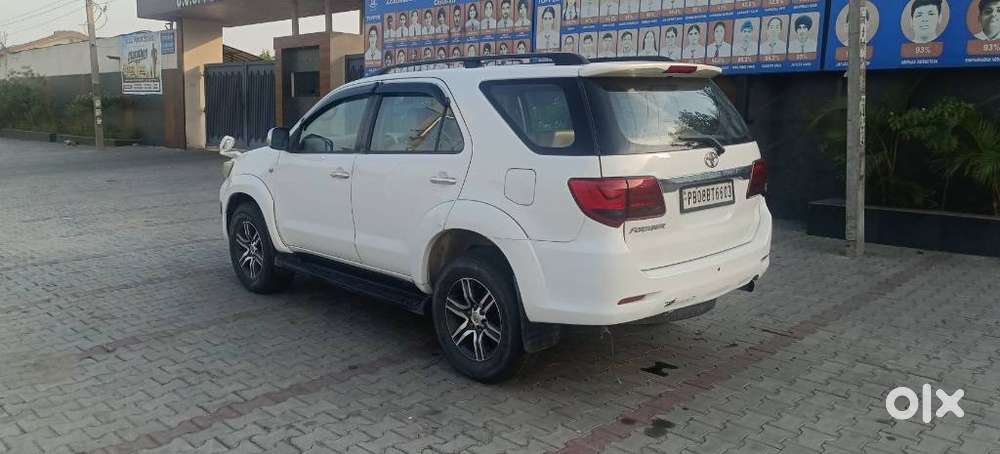 Toyota Fortuner 3.0 4x4 Manual, 2011, Diesel
