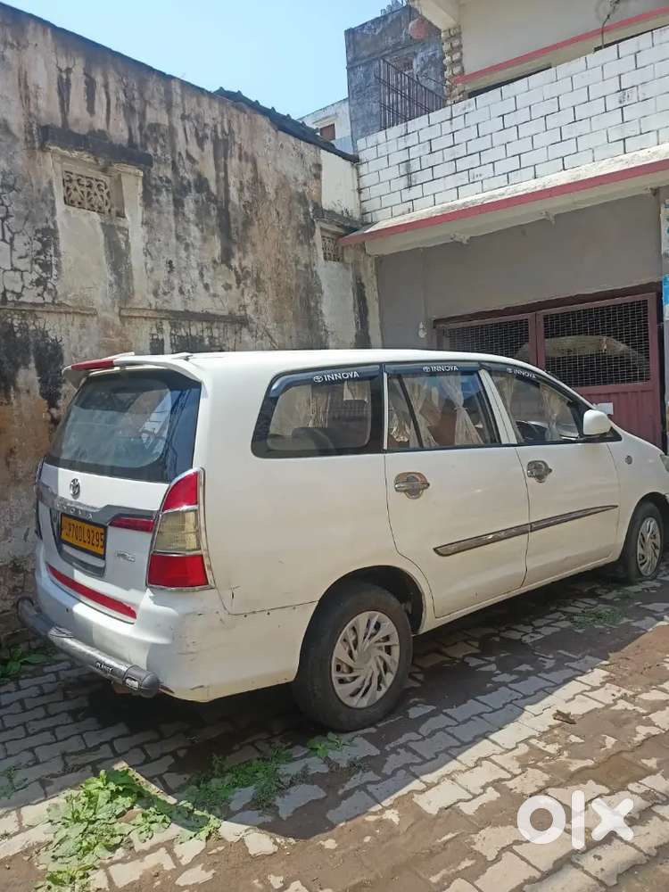 Toyota Innova 2016 Diesel Well Maintained