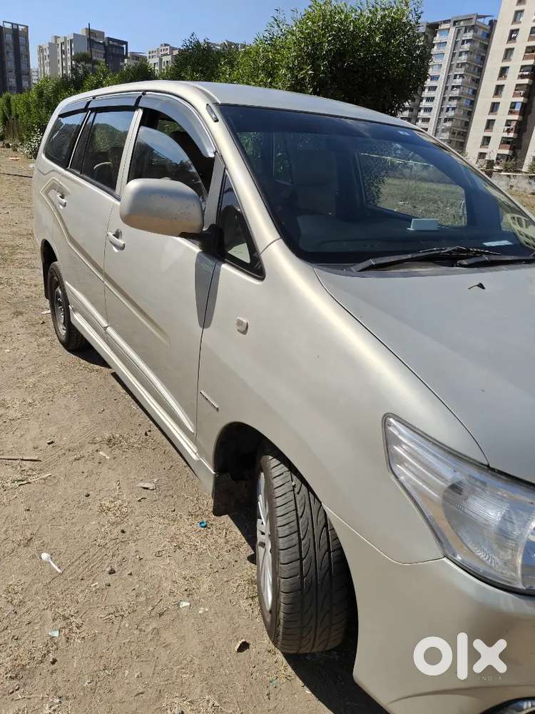 Toyota Innova 2015 Diesel Well Maintained
