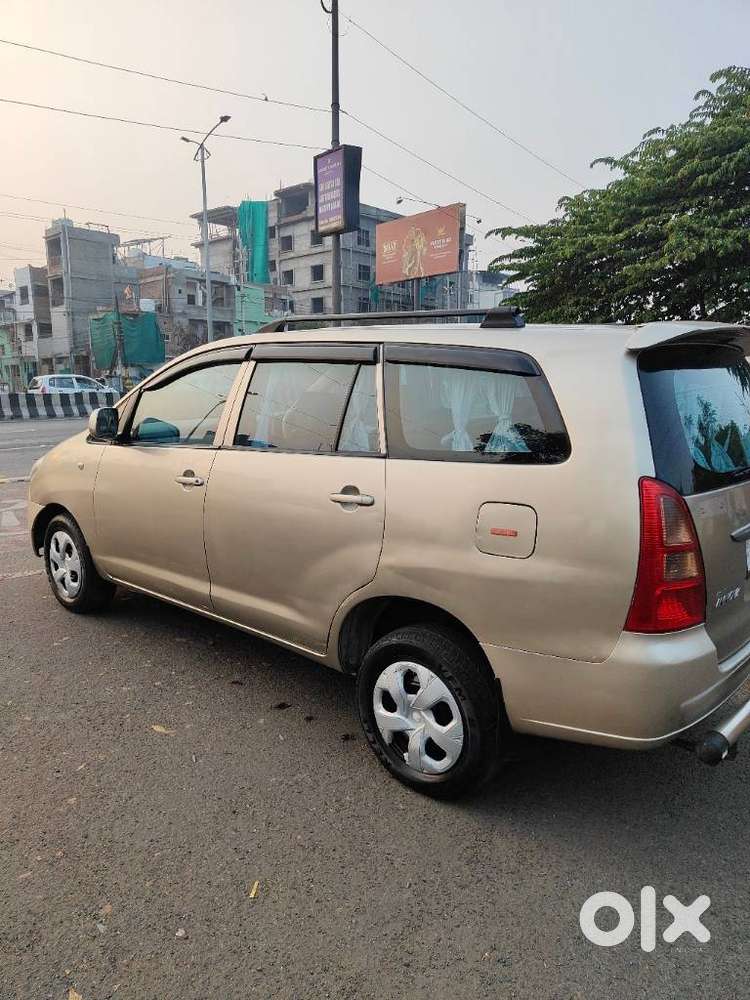 Toyota Innova 2004-2011 2.5 G4 Diesel 8-seater, 2007, Diesel
