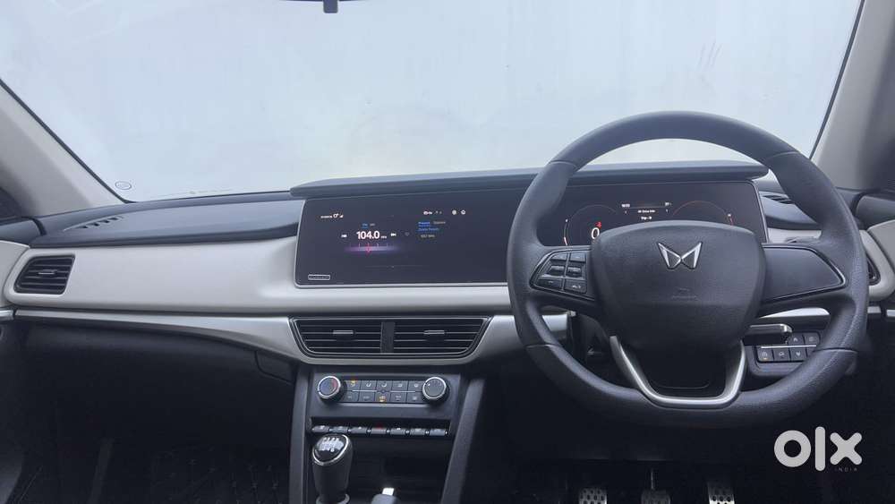 Mahindra Xuv700 2.2 Ax 5 Diesel Mt 7 Str, 2023, Diesel