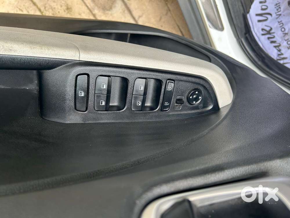 Hyundai Venue S Turbo, 2023, Petrol