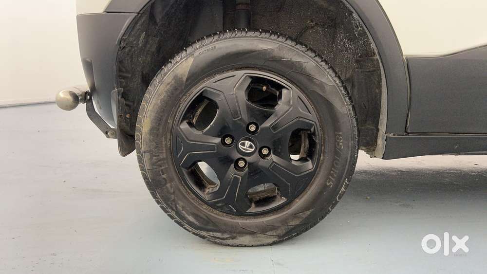 Tata Punch Accomplished, 2023, Petrol