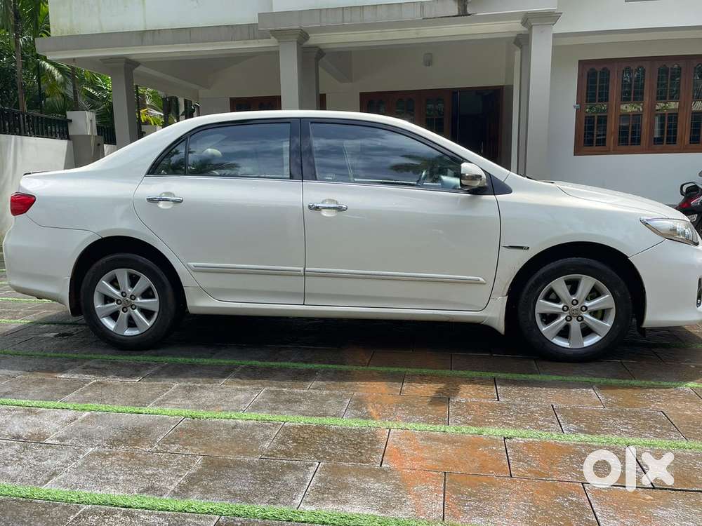 Toyota Corolla Altis 2013