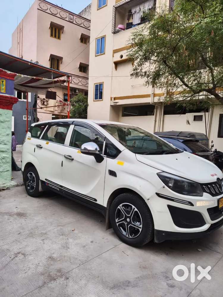 Mahindra Marazzo Diesel 2020