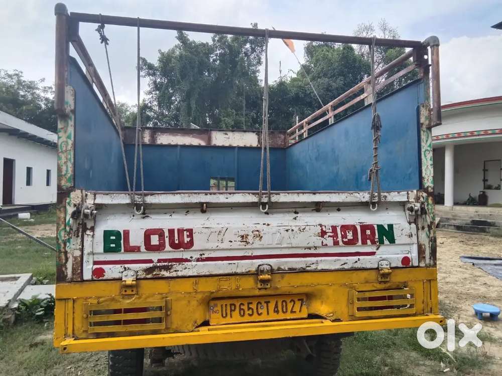 Majburi Me Bechana Pad Raha H Gadi Me Koi Problem Nahi Hai
