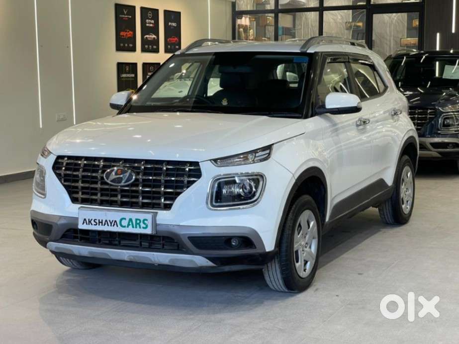 Hyundai Venue 1.2 S Plus, 2022, Petrol