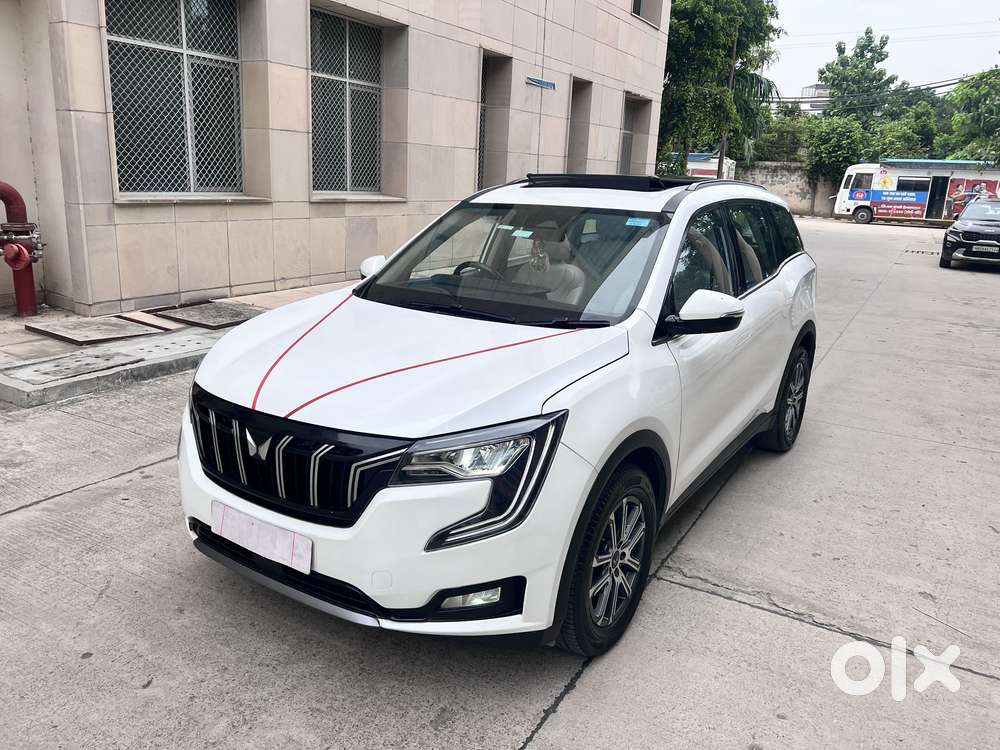 Mahindra Xuv700 2.0 Ax 7 Petrol Mt Str, 2022, Petrol