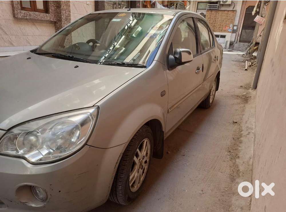 Ford Car Manual 2011