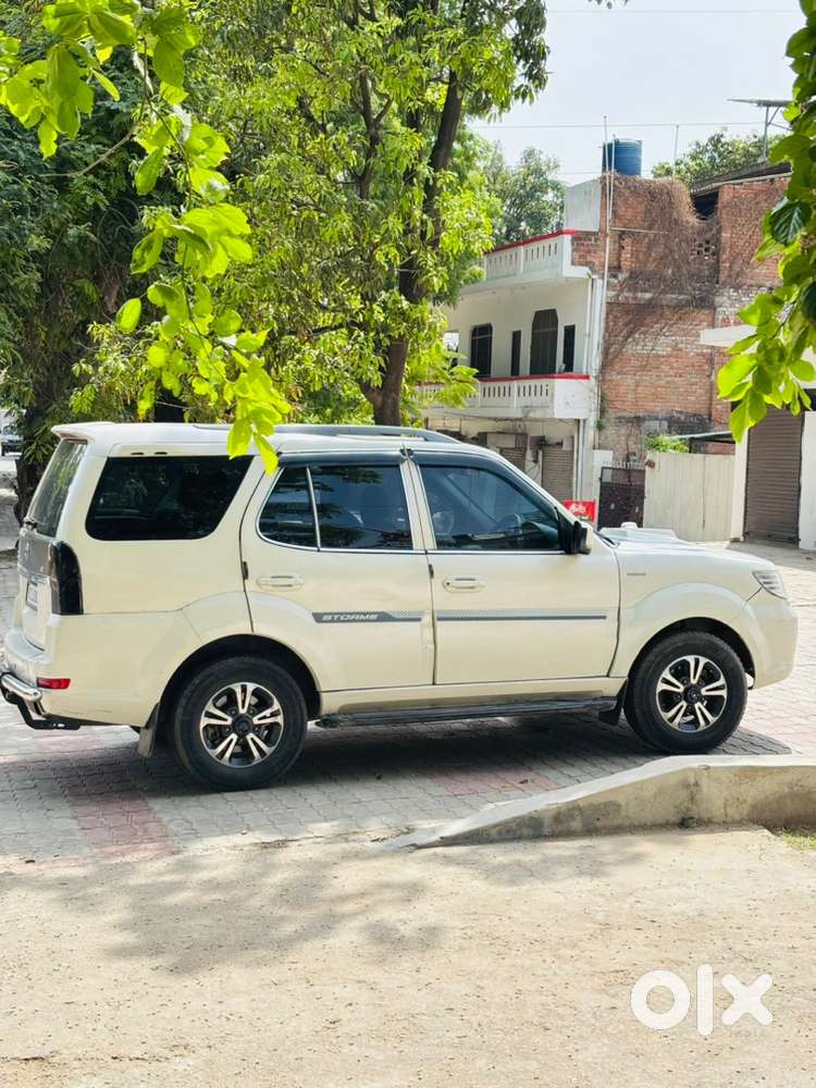 Tata Safari Storme 2019
