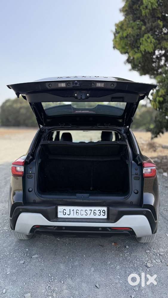Nissan Magnite 1.0 Xv Premium, 2021, Petrol
