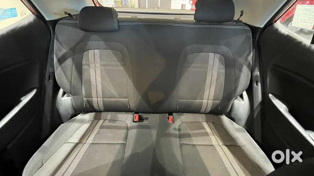 Hyundai Venue S Turbo, 2021, Petrol