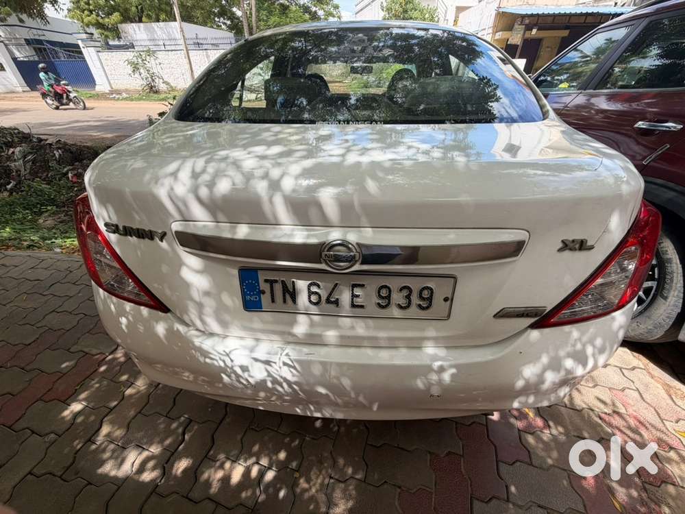 Nissan Sunny 2012 Year