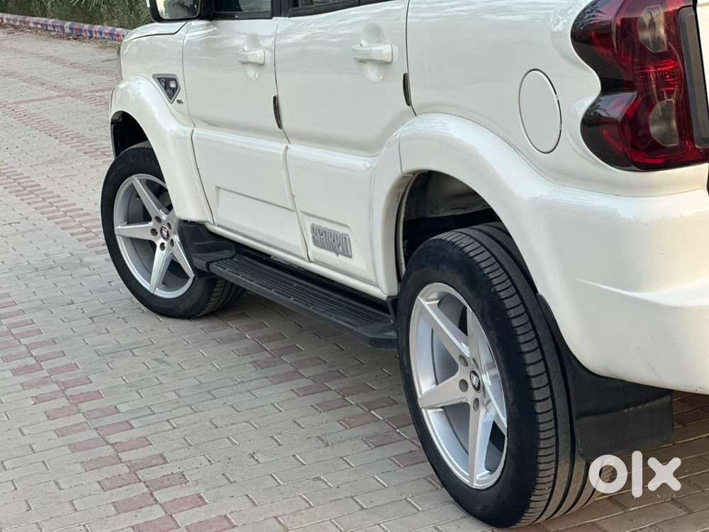 Mahindra Scorpio Classic 2018 Diesel 85000 Km Driven