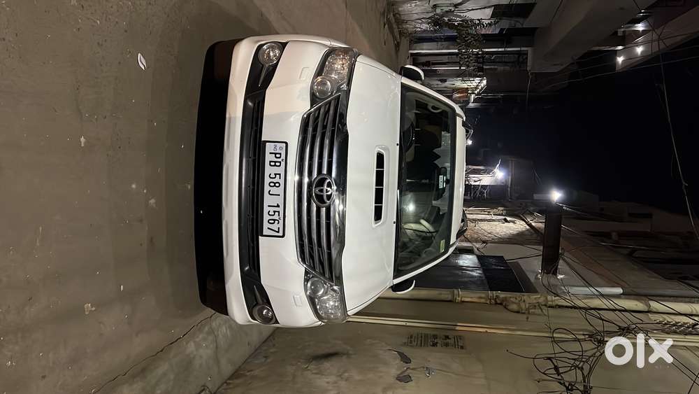 Toyota Fortuner 2015