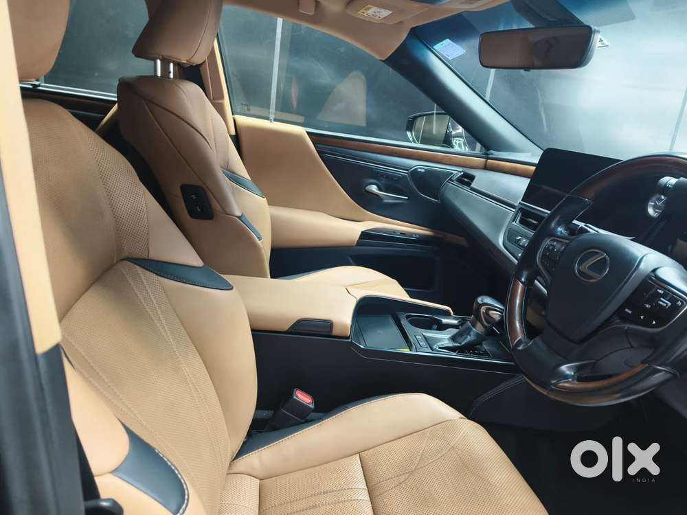 Lexus Es 300h Luxury, 2023