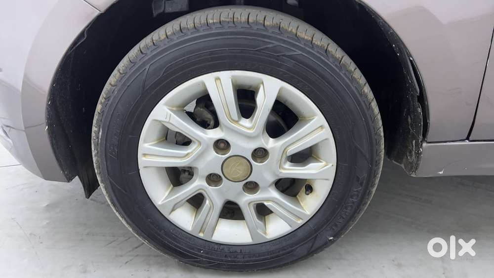 Tata Tiago Xza, 2018, Petrol