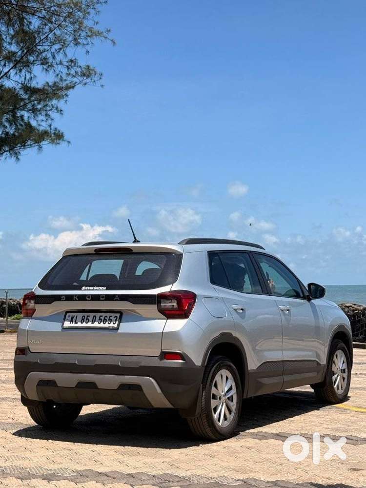 Skoda Kylaq Signature, 2025, Petrol
