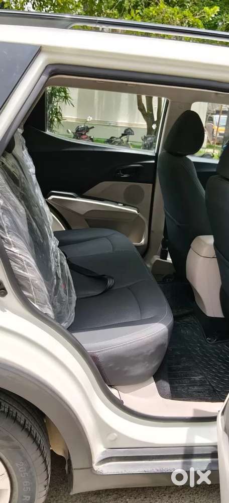 Mahindra Xuv300 W6, 2019, Petrol