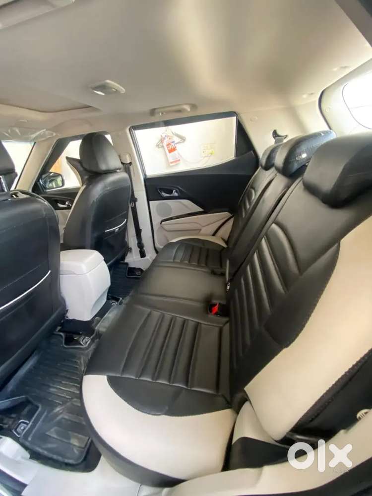 Mahindra Xuv300 Turbosport 2024 Petrol 6000 Km Driven