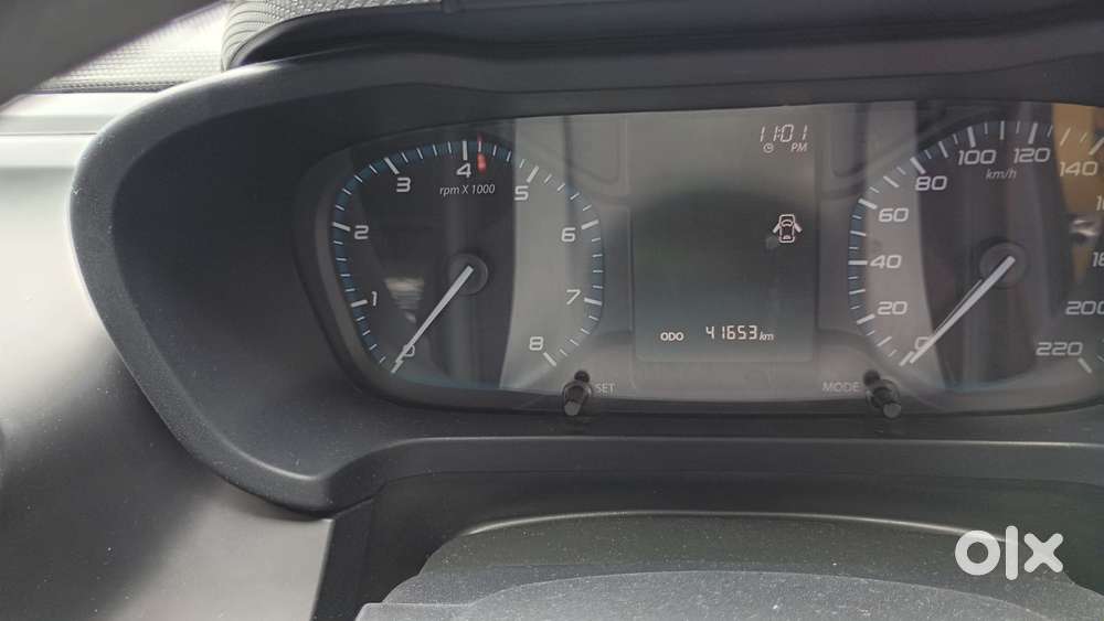 Tata Altroz 1.2 Xe, 2020, Petrol