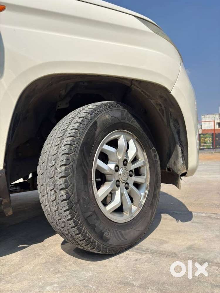 Mahindra Tuv 300 Mhawk100 T8, 2015, Diesel
