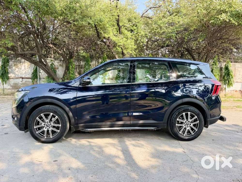 Mahindra Xuv700 2.0 Ax 7 Petrol At Str, 2023, Petrol